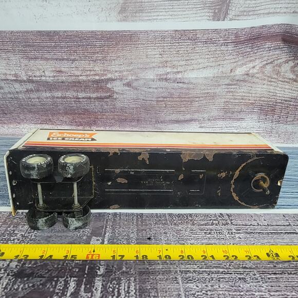 Vintage Nylint pressed steel Schoeps ice cream semi trailer white and orange - Picture 13 of 15